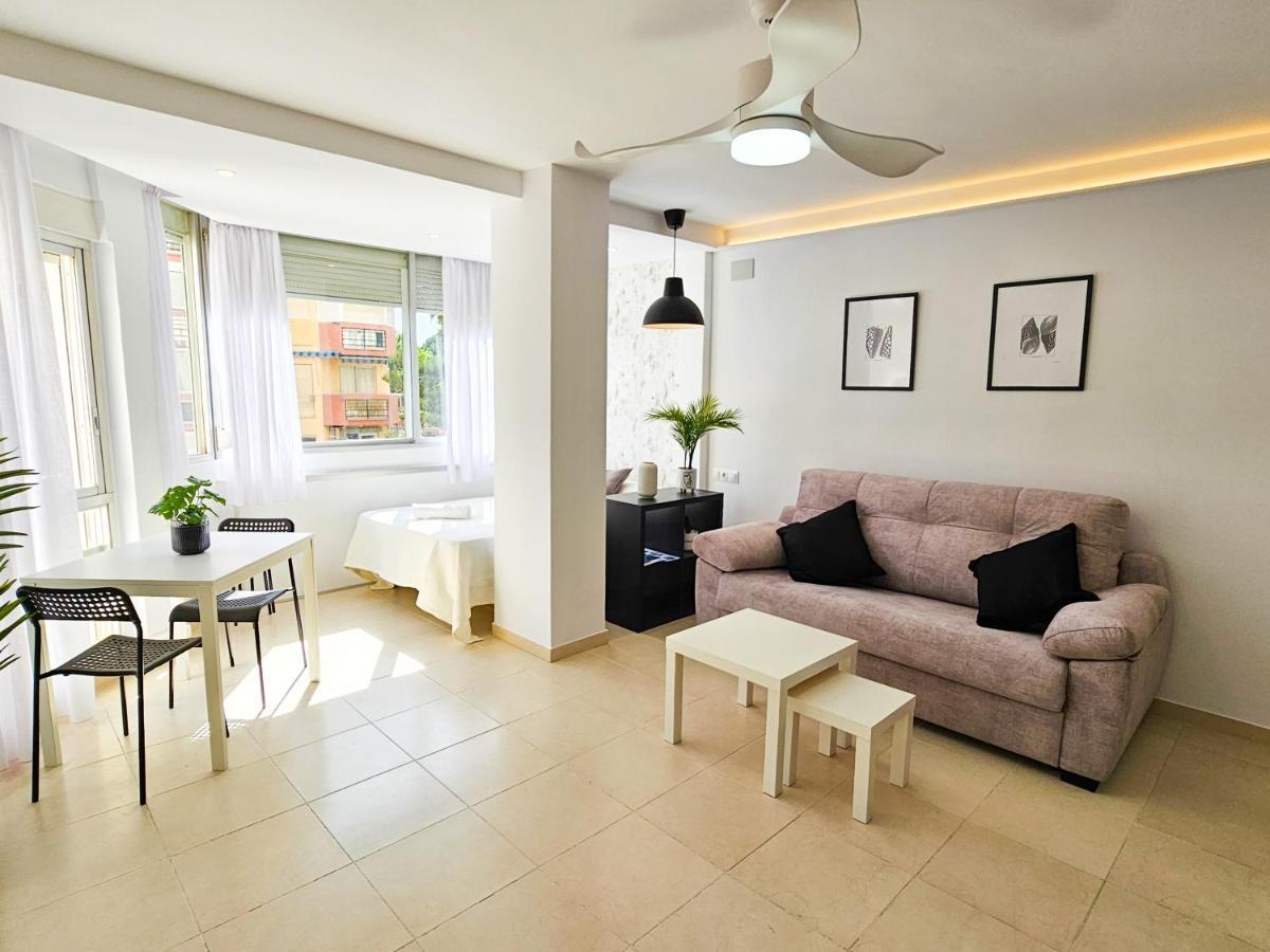 Estudio Vip Mediterraneo - Alojamientos La Torre Torre Del Mar Ngoại thất bức ảnh
