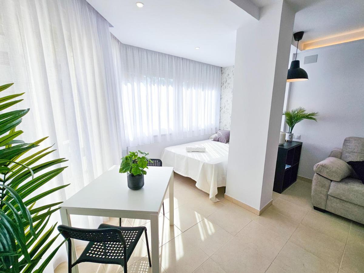 Estudio Vip Mediterraneo - Alojamientos La Torre Torre Del Mar Ngoại thất bức ảnh